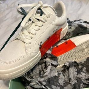 Brand new off white women shoes size 8